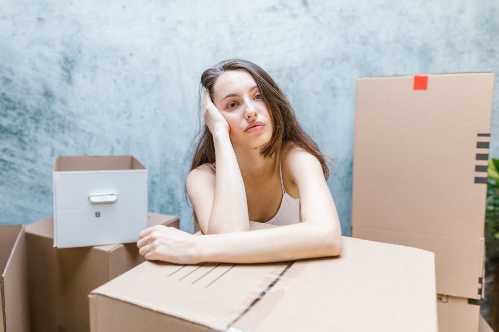 Need to Move Stuff to Storage? 6 Reasons to Consider Hiring Hourly Moving Labor to Help